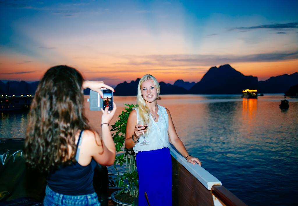 Cristina Diamond Cruise Hotell Ha Long Rom bilde